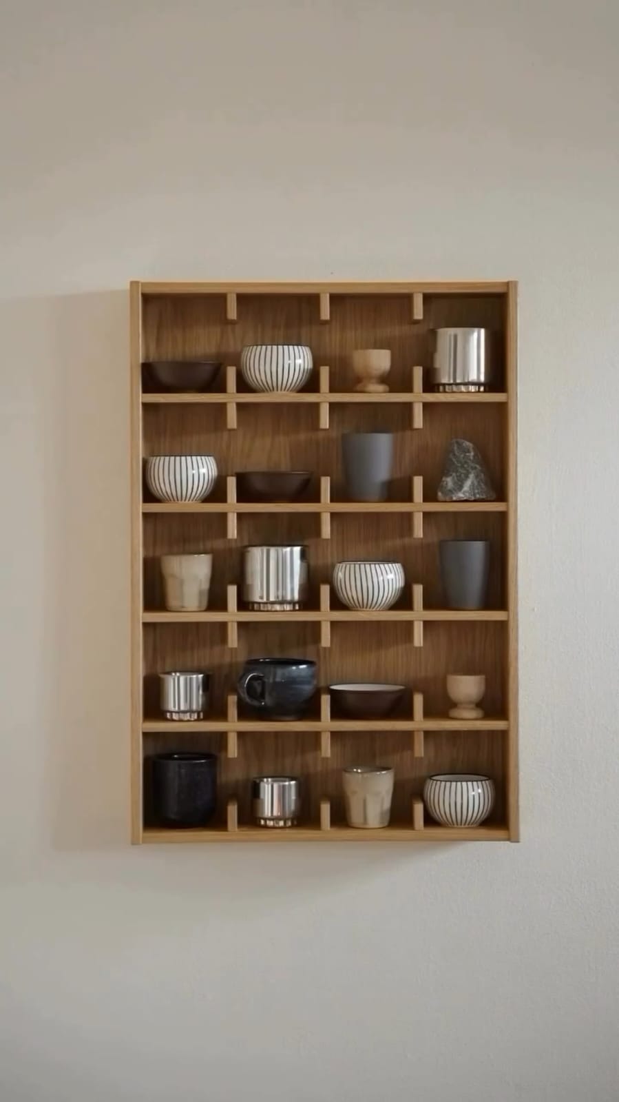 Natural Wood Mug Organizer Shelf